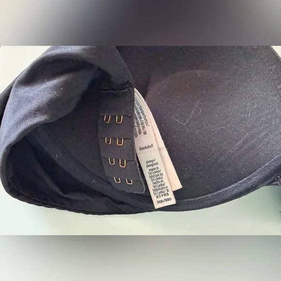 Victoria's Secret Black Super Push-Up Bra - Picture 3 of 3